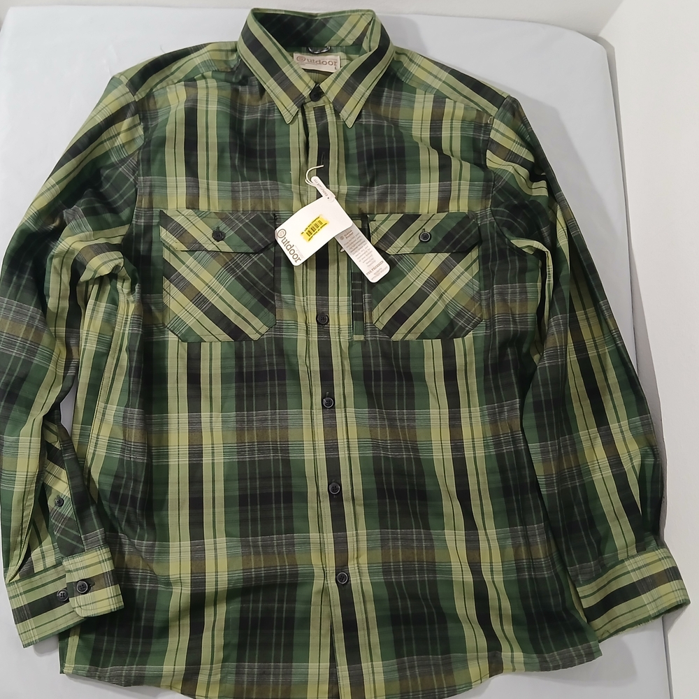 Roundtree & Yorke Men's Green Plaid Button-Down Shirt